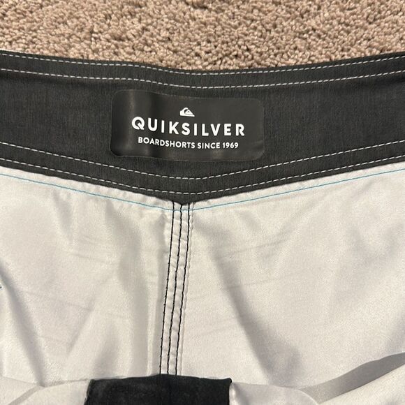 Quicksilver! Boardshorts very good condition size 38! - Picture 2 of 6